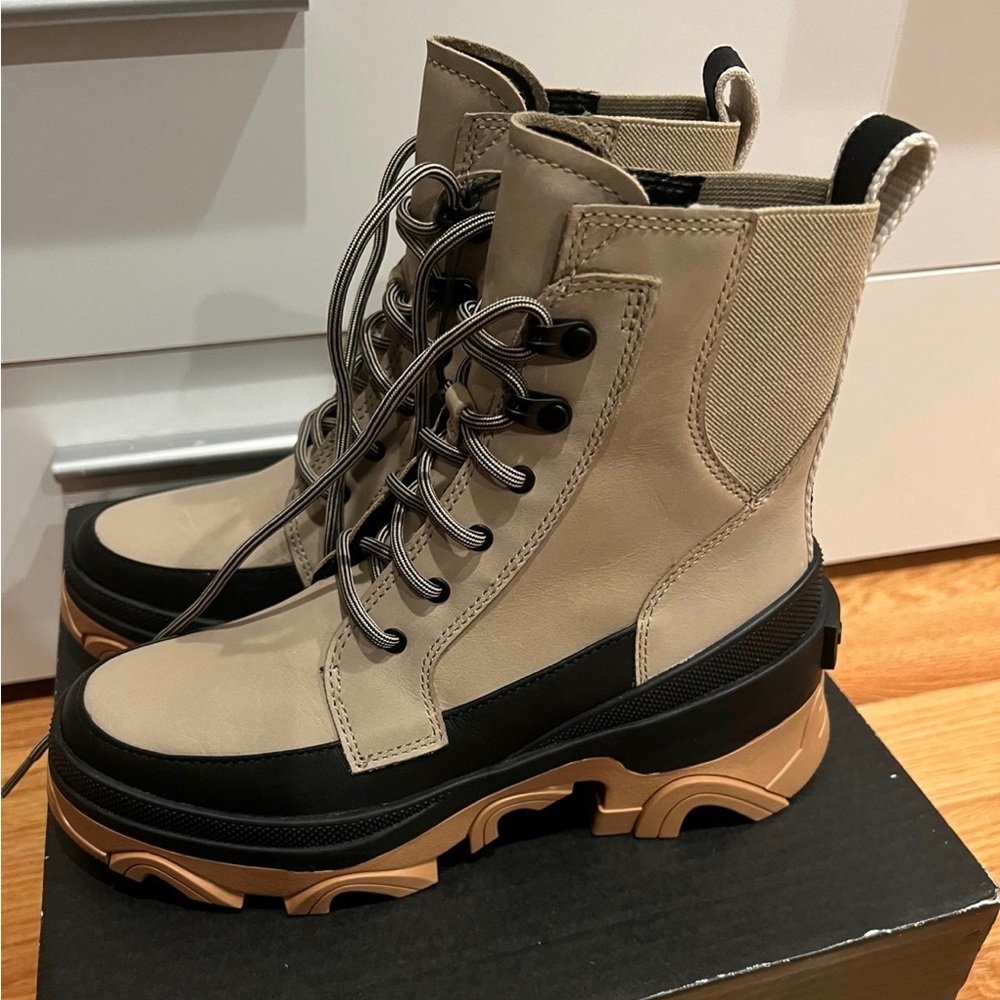 COPY - Sorel Brex Lace Up Leather Waterproof Boots Sandy Tan